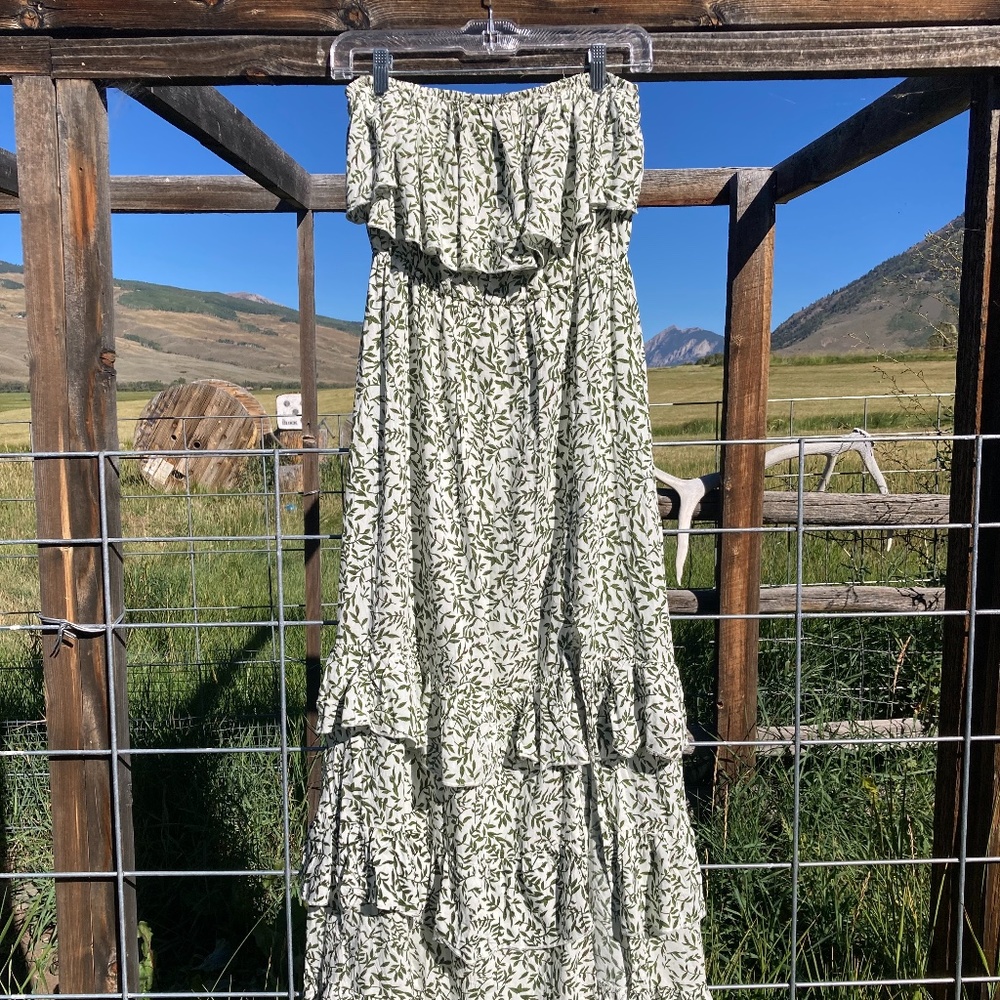 Green leaf patterned strapless dress with ruffled top and bottom